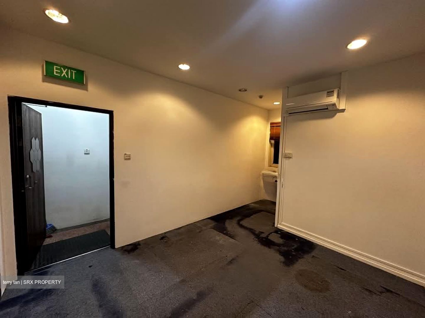 Joo Chiat Road (D15), Shop House #559845791